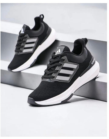 🔥 Ultraboost: el tenis que te acompaña todos los días con confort y calidad 👟